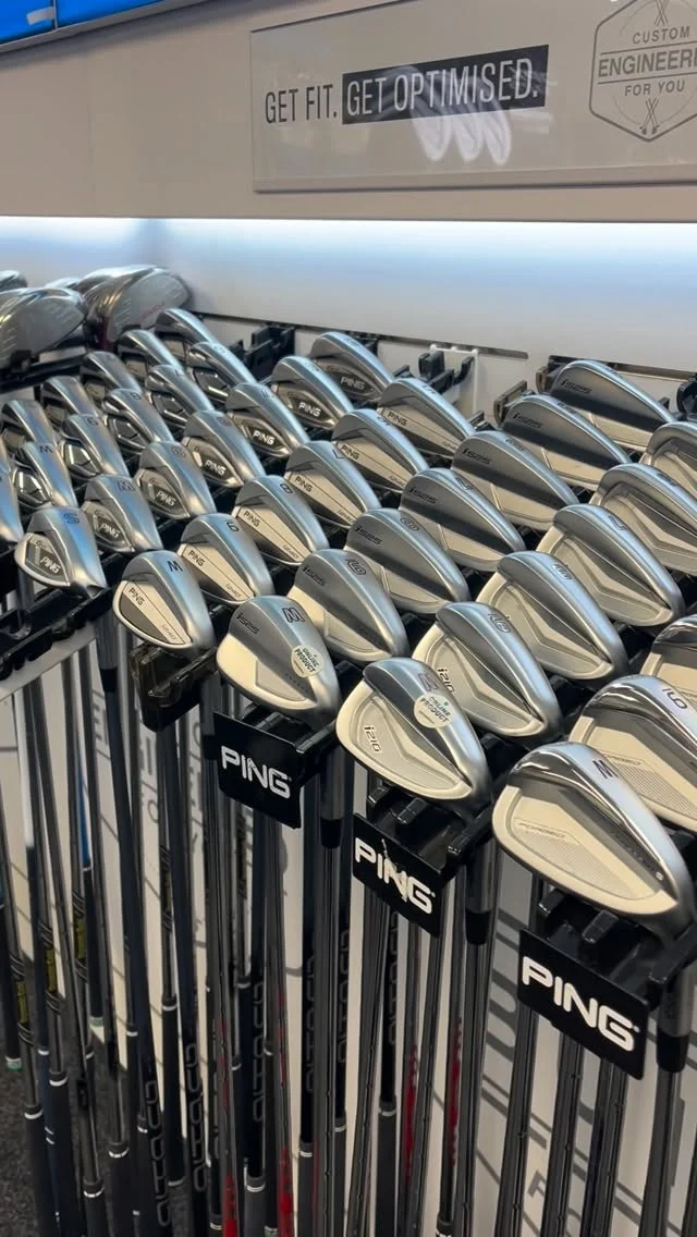 The shop is looking fully stocked & ready to go for the weekend after today’s stock replenishment! 

Drop in store this weekend and see us to check out some of the new Autumn/winter products! 

#express #expressyourself #expressgolf #golf #golfclothing #golfcourse #golfstore #drivingrange #bradford #clothing #clubs