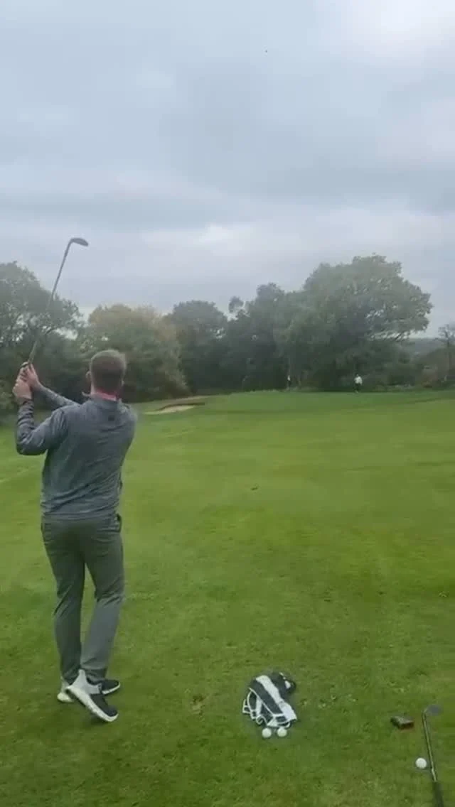 New series alert!!! 🚨 

1 shot Wednesdays between the Express golf team!!!

£1 entry per person 

First to hole out wins the entire pot! 

Stay tuned for next weeks episode ✌🏻

#expressgolf #expressyourself #golf #golfstore #bradford #drivingrange #golfcourse #oneshotwednesdays