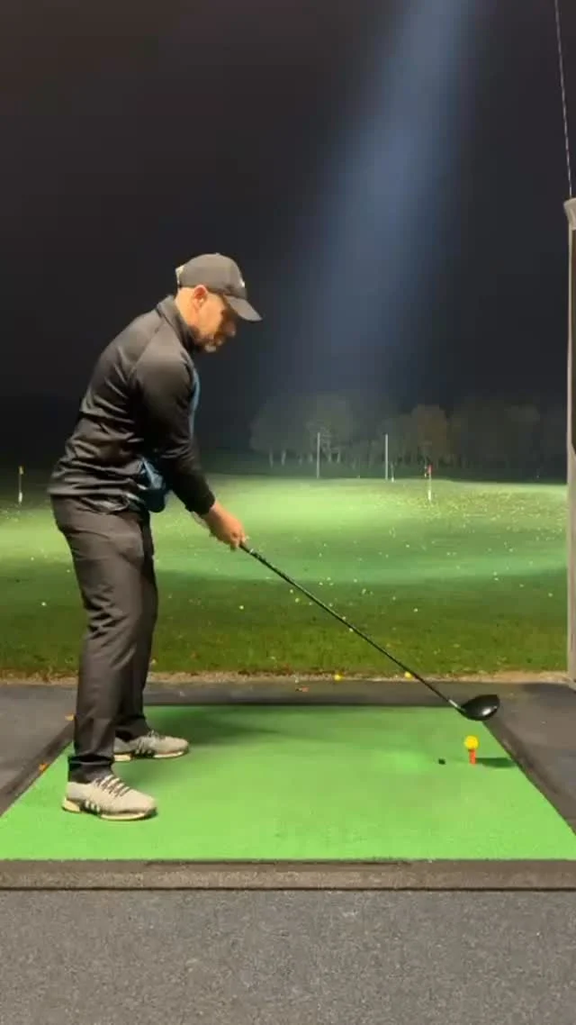 Andy Eldrick Quinn our online store wizard sending one off into the darkness to wrap up a busy Saturday! 

Don’t fear though, we’ll be back open again tomorrow on our new winter opening hours of 9am to satisfy all your golfing needs

#expressgolf #express #expressyourself #golf #golfstore #drivingrange #openinghours #bradford