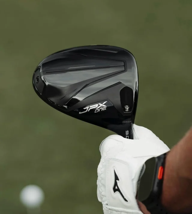 Introducing JPX ONE by @mizunogolfeurope 😍

Wow!!! This is a thing of beauty!!!

The JPX ONE driver features the world’s first NANOALLOY face technology delivery higher ball speeds across the face! 

#expressgolf #express #expressyourself #mizuno #nothingfeelslikeamizuno #golf #golfstore #golfshop #golfcourse #golfclub #bradford